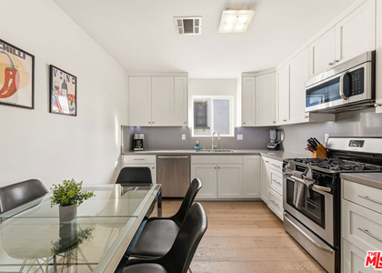 2741 S Palm Grove Avenue - Photo 1
