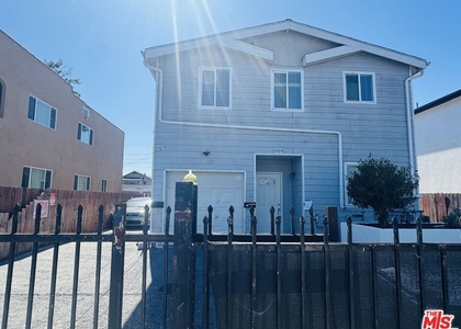 5919 Denver Avenue - Photo 1