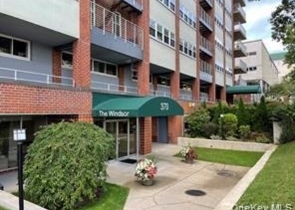 370 Westchester Avenue - Photo 1