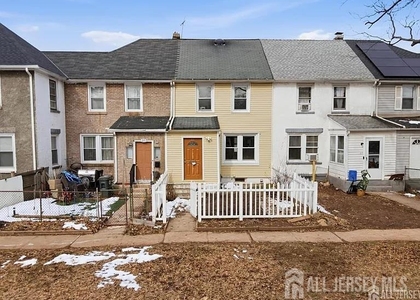 25 Langley Place - Photo 1