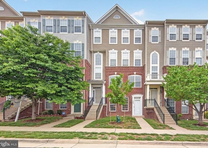15825 John Diskin Circle - Photo 1