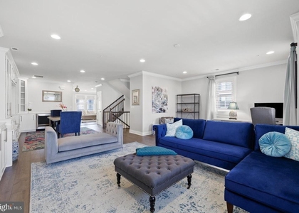 621 Bluemont Avenue - Photo 1