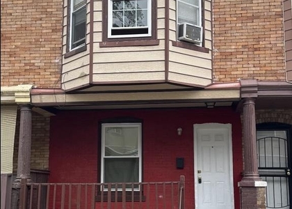 5515 Crowson Street - Photo 1
