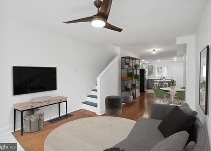 1563 E Hewson Street - Photo 1