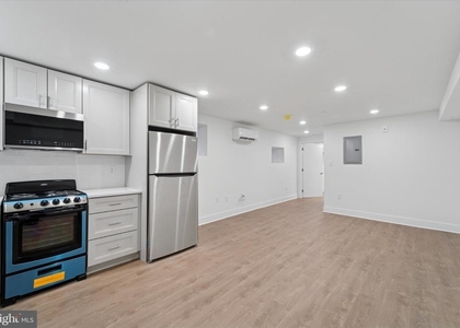 812 W Roosevelt Boulevard - Photo 1