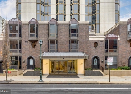 2020 Walnut Street - Photo 1