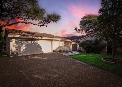 208 Crescent Blf - Photo 1