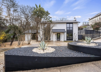 2001 Wychwood Dr - Photo 1