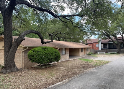 6710 Circle S Rd - Photo 1