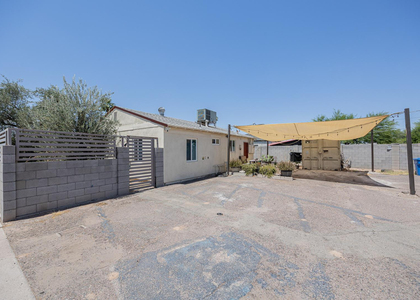 4001 N 15th Avenue - Photo 1