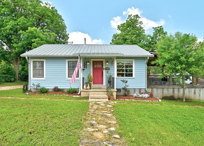 202 S 3rd St - Photo 1