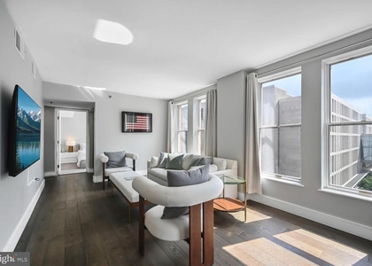 601 Pennsylvania Avenue Nw - Photo 1