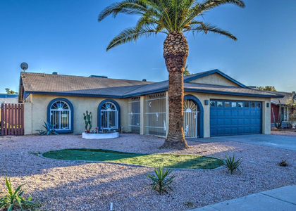 7137 W Colter Street - Photo 1