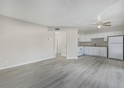 11002 N 15th Avenue - Photo 1
