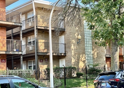 4543 N Dover Street - Photo 1