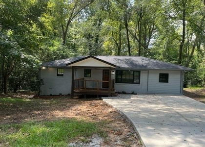 2953 Meadowview Drive Se - Photo 1