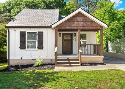 1060 Regent Street Sw - Photo 1
