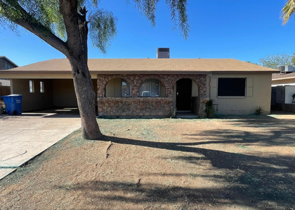 5630 W Hubbell Street - Photo 1