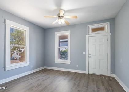 139 N 11th Avenue - Photo 1