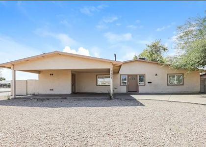 7501 W Whitton Avenue - Photo 1