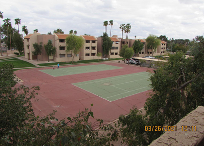 540 N May - Photo 1