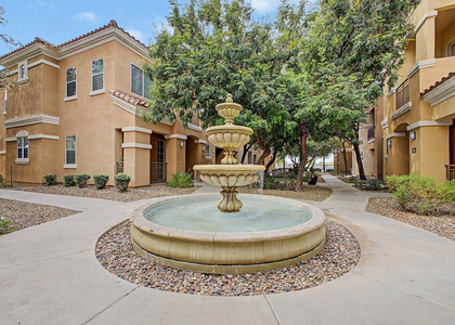 124 N California Street - Photo 1