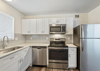 1707 N 18th - Photo 1