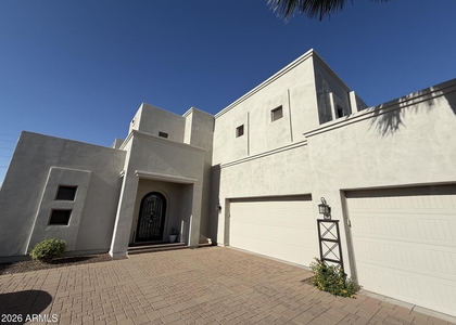 8502 E Amelia Avenue - Photo 1