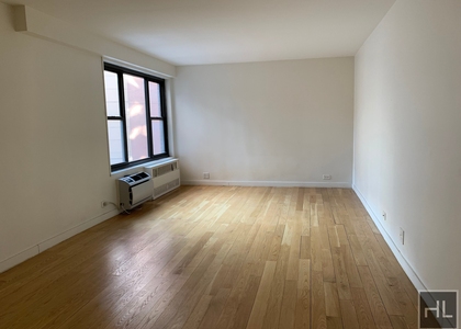 Fourth Avenue - Photo 1