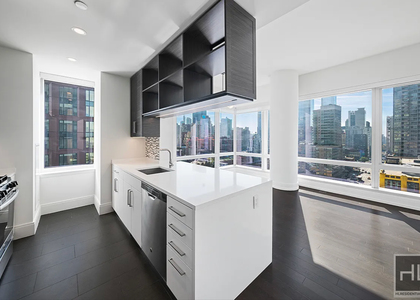 10th Avenue - Photo 1