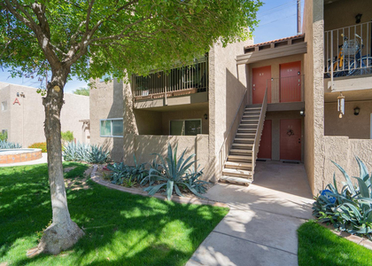 5525 E Thomas Road - Photo 1