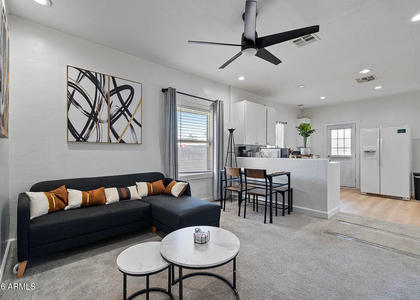 1632 E Adams Street - Photo 1