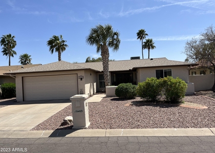 10409 E East Drive - Photo 1