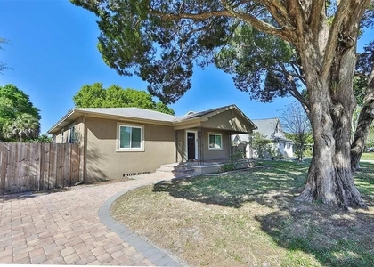 3219 W Leroy Street - Photo 1