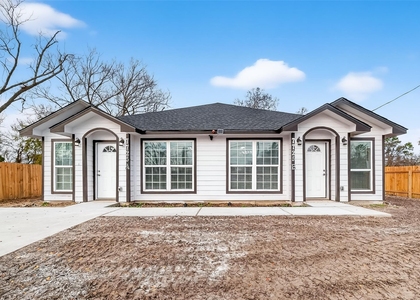 7725 Hoffman Street - Photo 1