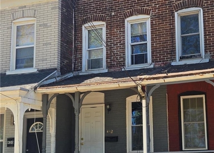 432 N Law Street - Photo 1