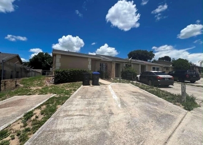 1109 Woodman Way - Photo 1