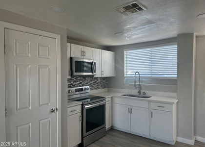 5113 N 17th Avenue - Photo 1