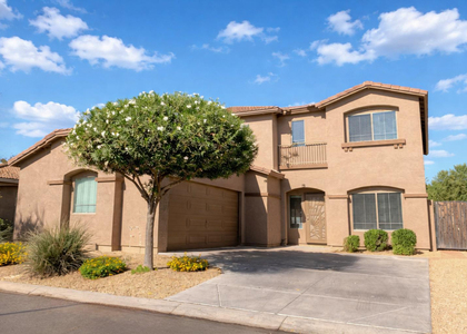 512 E Rainbow - Photo 1