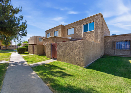6705 W Devonshire - Photo 1