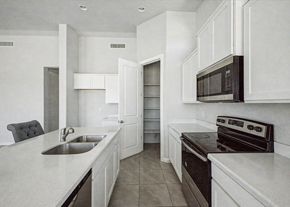 13316 S 190th Avenue - Photo 1