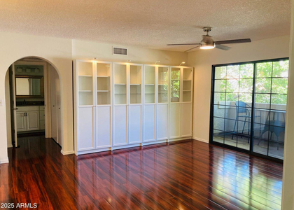 7557 N Dreamy Draw Drive - Photo 1
