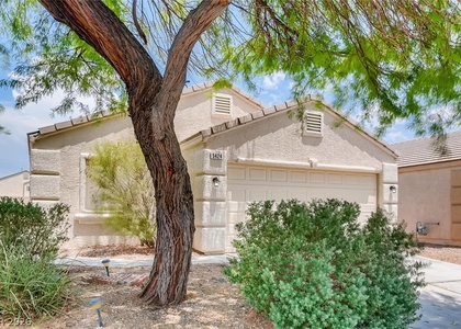 5424 Pepperpike Avenue - Photo 1