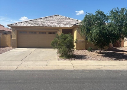 582 S 152nd Lane - Photo 1