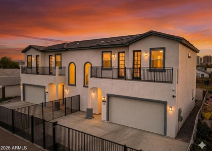 1344 E Polk Street - Photo 1