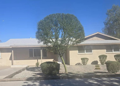 620 E Broadway Lane - Photo 1