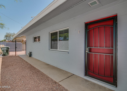 801 E Puget Avenue - Photo 1