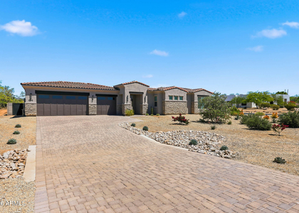6896 E Lomas Verdes Drive - Photo 1