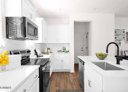 16875 N 12th Street - Photo 1