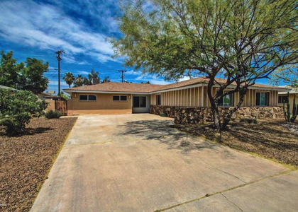 1030 E Manhatton Drive - Photo 1
